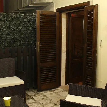 Locazione Breve Nautilus - Antica Dimora Indipendente Con Patio * Monopoli